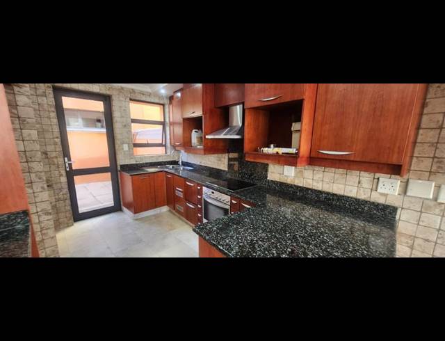 1 BEDROOM DUPLEX FOR SALE IN BEDFORD GARDENS